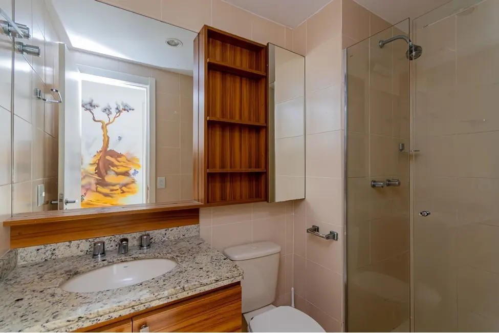 Apartamento com 2 quartos à venda, 63m2 em Passo da Areia, Porto Alegre - RS - imagem 6 Foto 6 de Apartamento com 2 quartos à venda, 63m2 em Passo da Areia, Porto Alegre - RS