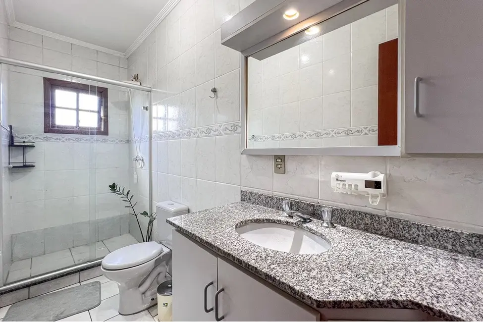 Casa com 3 quartos à venda, 114m2 em Nossa Senhora das Graças, Canoas - RS - imagem 9 Foto 9 de Casa com 3 quartos à venda, 114m2 em Nossa Senhora das Graças, Canoas - RS