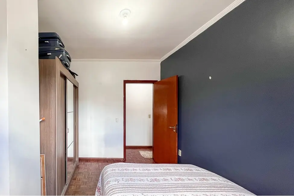 Casa com 3 quartos à venda, 114m2 em Nossa Senhora das Graças, Canoas - RS - imagem 5 Foto 5 de Casa com 3 quartos à venda, 114m2 em Nossa Senhora das Graças, Canoas - RS