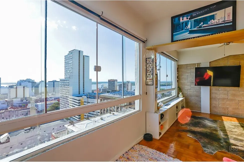 Apartamento com 1 quarto à venda, 56m2 em Centro Histórico, Porto Alegre - RS - imagem 1 Foto 1 de Apartamento com 1 quarto à venda, 56m2 em Centro Histórico, Porto Alegre - RS
