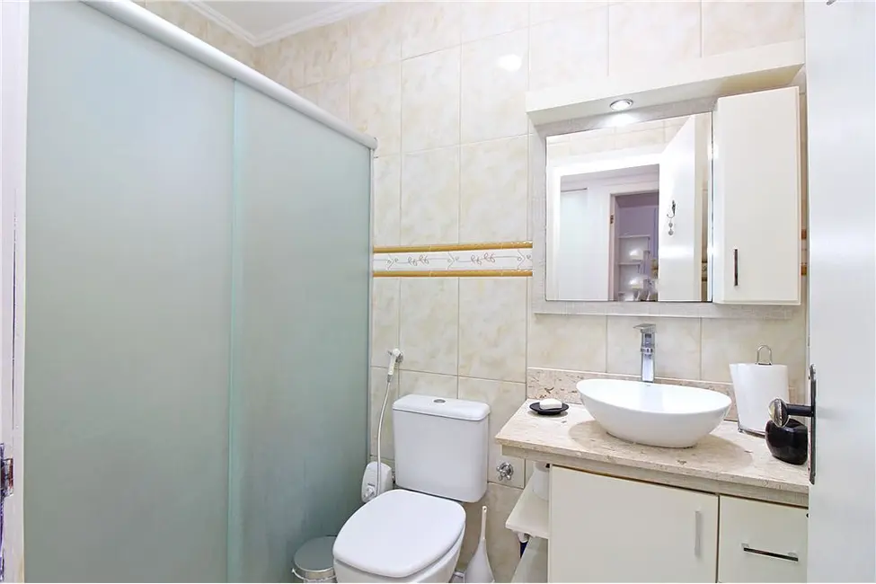 Foto 9 de Casa com 3 quartos à venda, 198m2 em Medianeira, Porto Alegre - RS