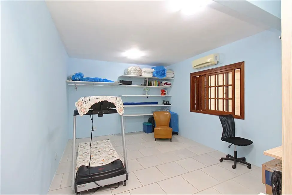 Foto 7 de Casa com 3 quartos à venda, 198m2 em Medianeira, Porto Alegre - RS