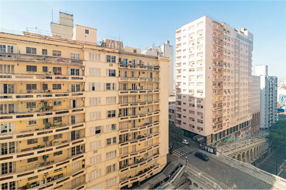 Apartamento com 3 quartos à venda, 109m2 em Centro Histórico, Porto Alegre - RS - imagem 5 Foto 5 de Apartamento com 3 quartos à venda, 109m2 em Centro Histórico, Porto Alegre - RS