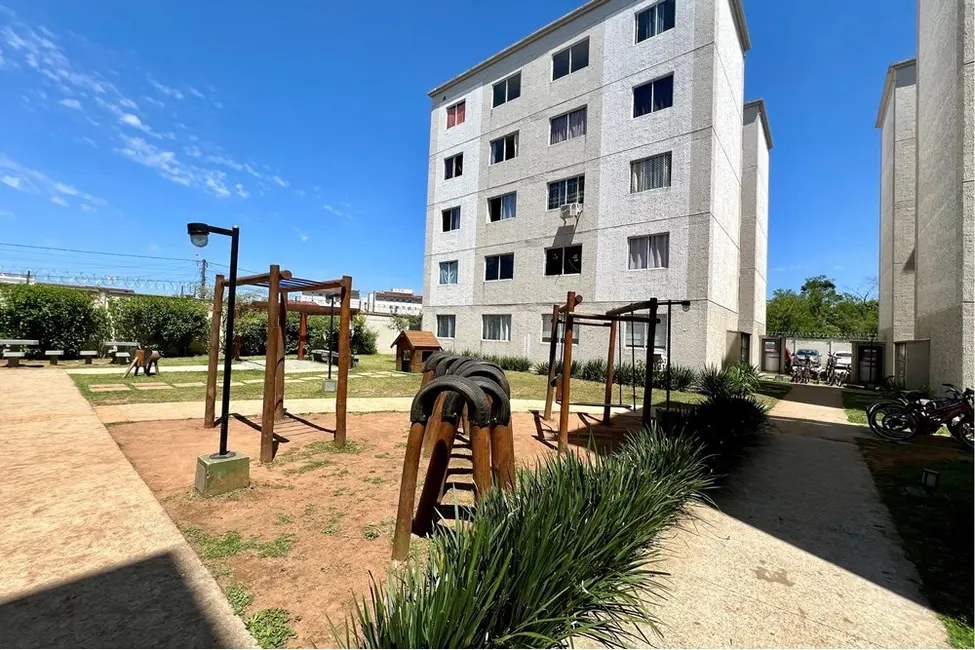 Foto 2 de Apartamento com 2 quartos à venda, 42m2 em Olaria, Canoas - RS