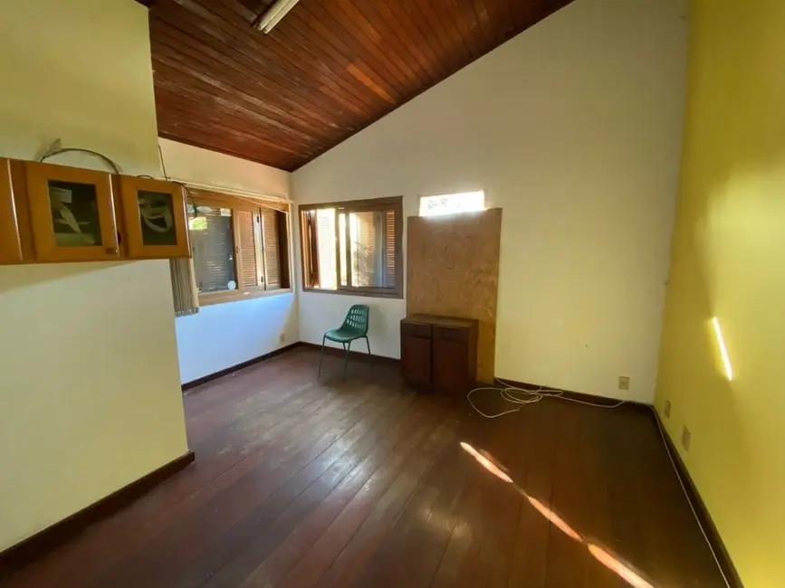 Foto 5 de Casa com 4 quartos à venda, 315m2 em Tristeza, Porto Alegre - RS
