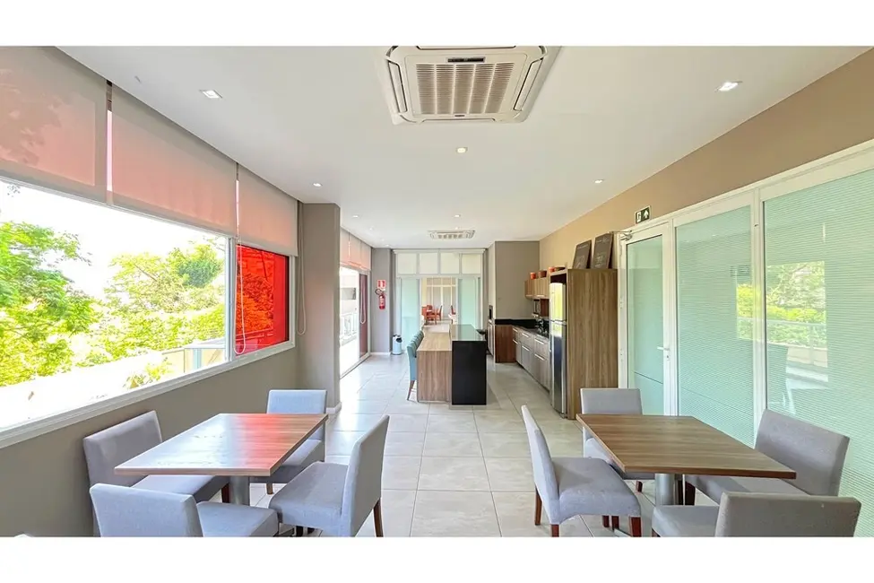 Apartamento com 2 quartos à venda, 50m2 em Azenha, Porto Alegre - RS - imagem 9 Foto 9 de Apartamento com 2 quartos à venda, 50m2 em Azenha, Porto Alegre - RS