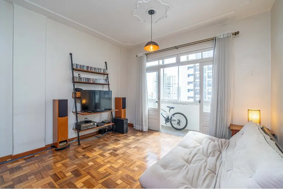 Apartamento com 3 quartos à venda, 110m2 em Rio Branco, Porto Alegre - RS - imagem 7 Foto 7 de Apartamento com 3 quartos à venda, 110m2 em Rio Branco, Porto Alegre - RS