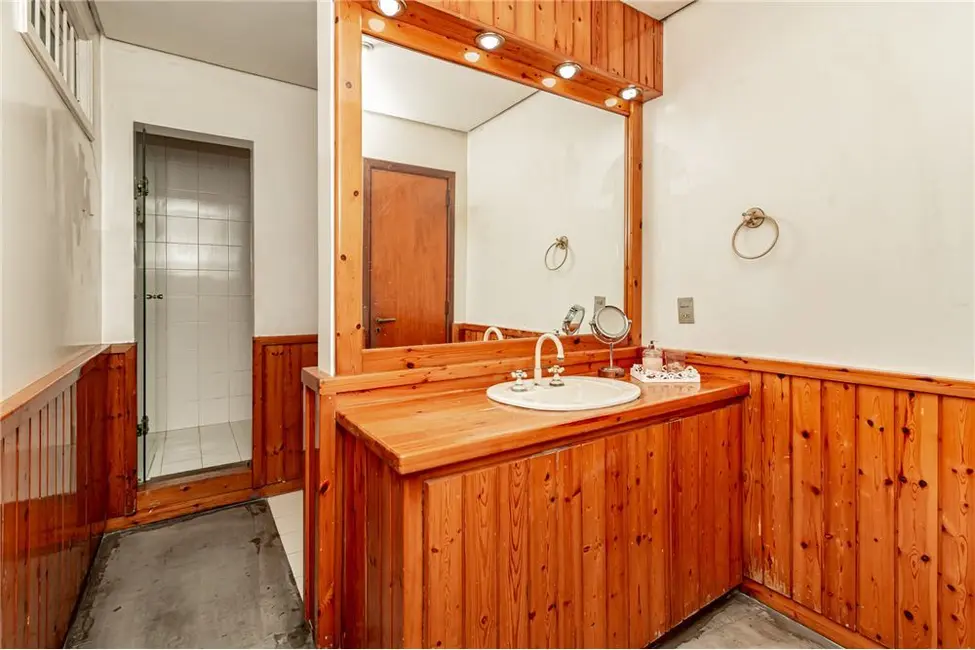 Casa com 6 quartos à venda, 390m2 em Boa Vista, Porto Alegre - RS - imagem 6 Foto 6 de Casa com 6 quartos à venda, 390m2 em Boa Vista, Porto Alegre - RS