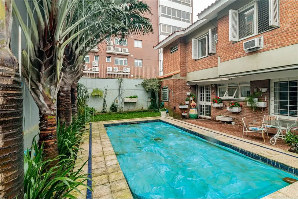 Foto 1 de Casa com 6 quartos à venda, 390m2 em Boa Vista, Porto Alegre - RS