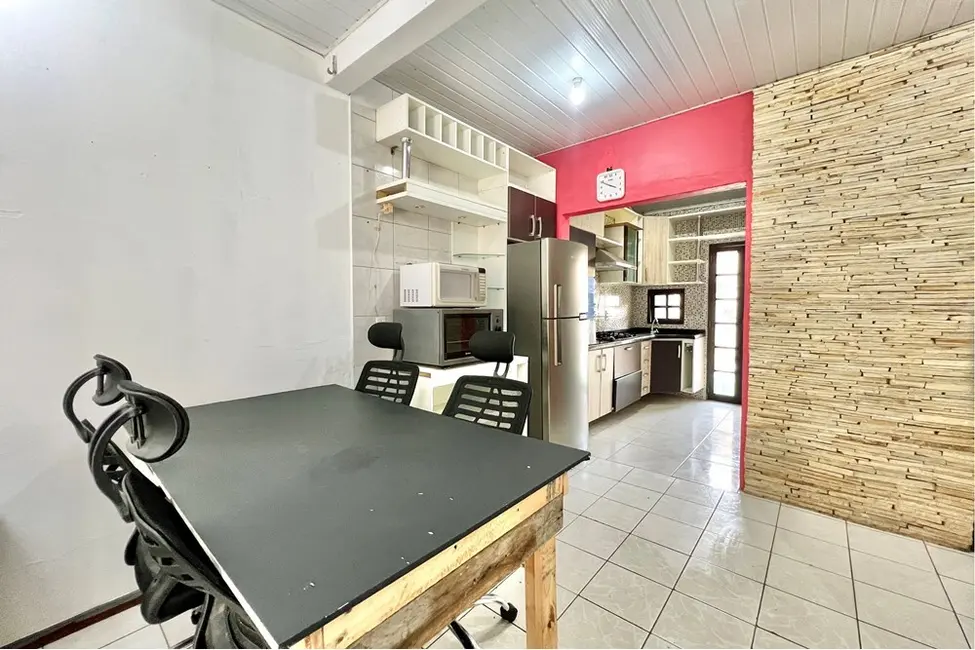 Casa com 2 quartos à venda, 110m2 em São José, Canoas - RS - imagem 8 Foto 8 de Casa com 2 quartos à venda, 110m2 em São José, Canoas - RS
