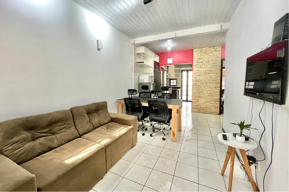 Casa com 2 quartos à venda, 110m2 em São José, Canoas - RS - imagem 6 Foto 6 de Casa com 2 quartos à venda, 110m2 em São José, Canoas - RS