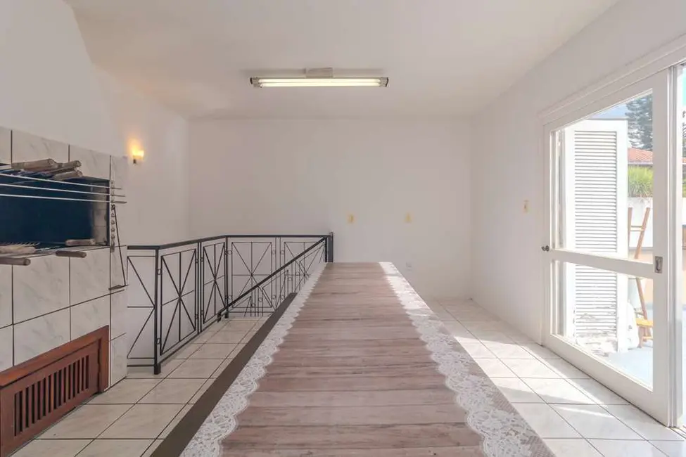 Casa com 3 quartos à venda, 377m2 em Higienópolis, Porto Alegre - RS - imagem 4 Foto 4 de Casa com 3 quartos à venda, 377m2 em Higienópolis, Porto Alegre - RS