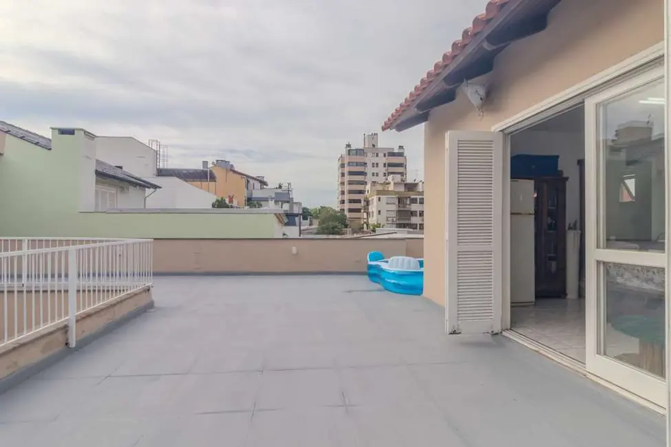 Casa com 3 quartos à venda, 377m2 em Higienópolis, Porto Alegre - RS - imagem 8 Foto 8 de Casa com 3 quartos à venda, 377m2 em Higienópolis, Porto Alegre - RS