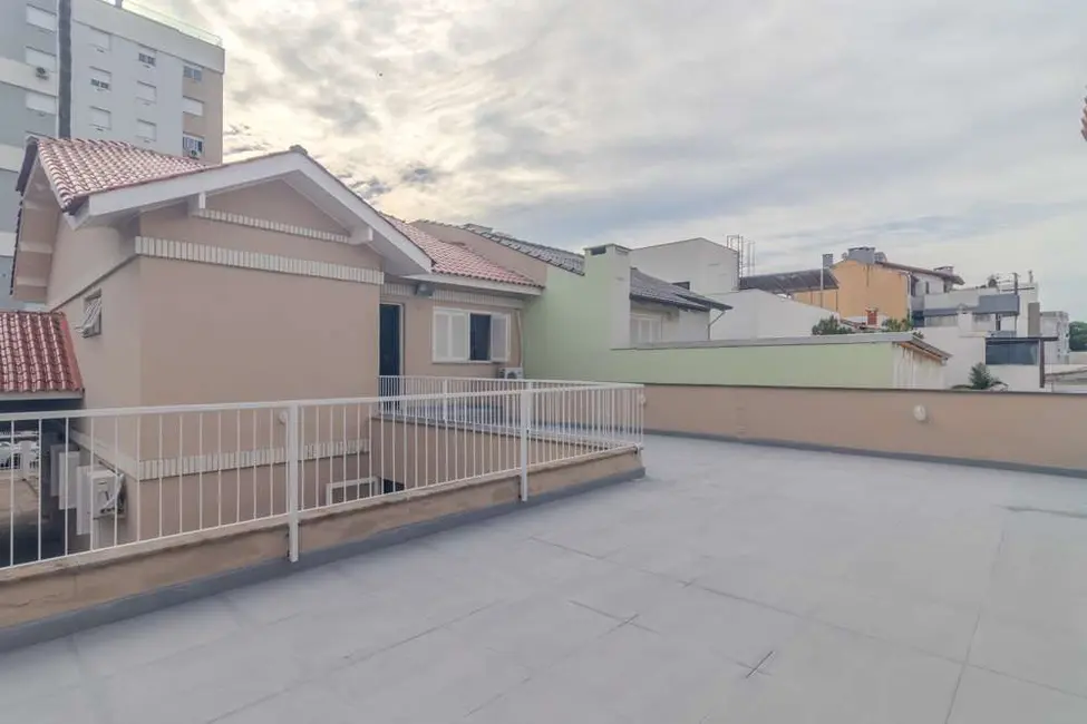 Casa com 3 quartos à venda, 377m2 em Higienópolis, Porto Alegre - RS - imagem 7 Foto 7 de Casa com 3 quartos à venda, 377m2 em Higienópolis, Porto Alegre - RS