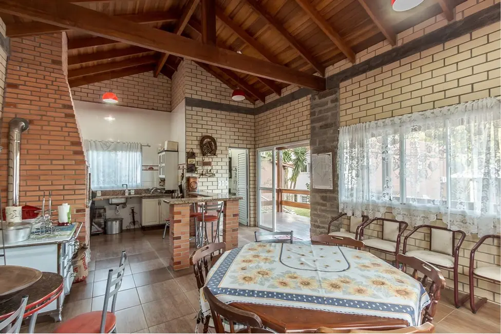 Casa de Condomínio com 4 quartos à venda, 366m2 em Elsa, Viamao - RS - imagem 5 Foto 5 de Casa de Condomínio com 4 quartos à venda, 366m2 em Elsa, Viamao - RS