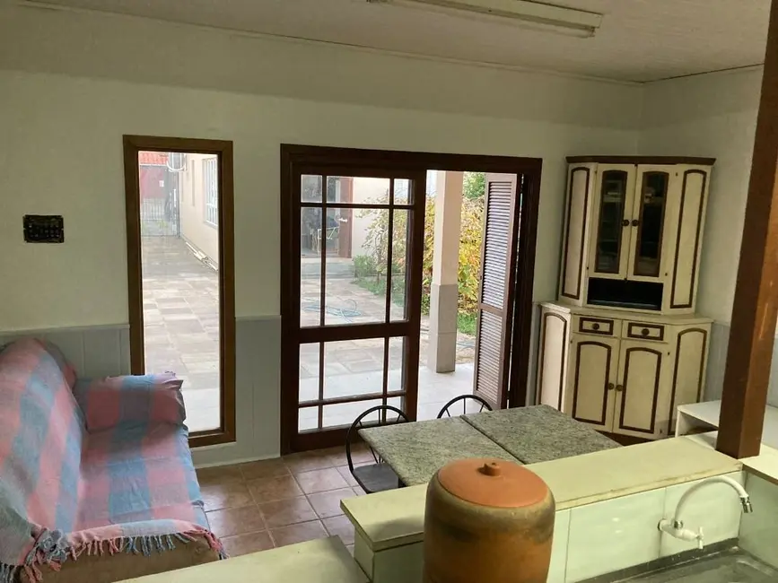 Foto 2 de Casa com 3 quartos à venda, 158m2 em Jardim Itu, Porto Alegre - RS