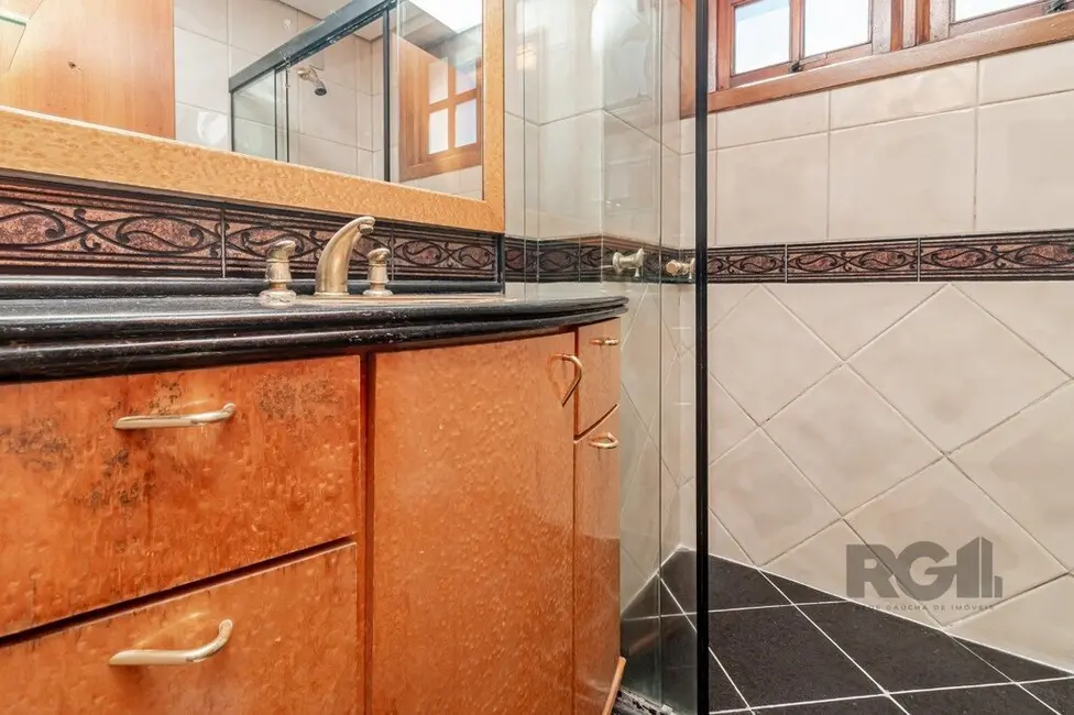 Apartamento com 3 quartos à venda, 118m2 em Menino Deus, Porto Alegre - RS - imagem 4 Foto 4 de Apartamento com 3 quartos à venda, 118m2 em Menino Deus, Porto Alegre - RS