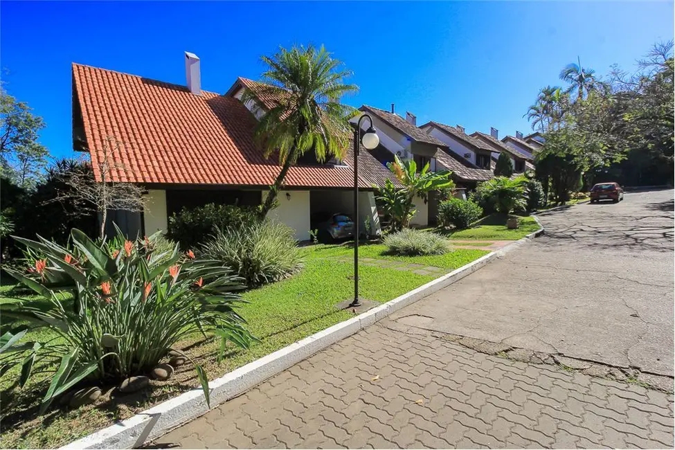 Foto 8 de Casa de Condomínio com 3 quartos à venda, 220m2 em Ipanema, Porto Alegre - RS