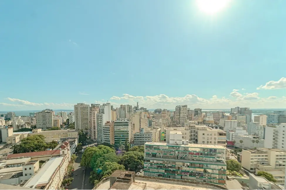 Apartamento com 2 quartos à venda, 110m2 em Independência, Porto Alegre - RS - imagem 7 Foto 7 de Apartamento com 2 quartos à venda, 110m2 em Independência, Porto Alegre - RS