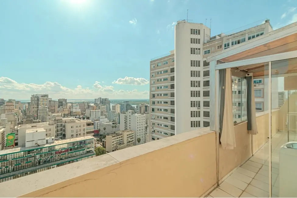 Apartamento com 2 quartos à venda, 110m2 em Independência, Porto Alegre - RS - imagem 8 Foto 8 de Apartamento com 2 quartos à venda, 110m2 em Independência, Porto Alegre - RS