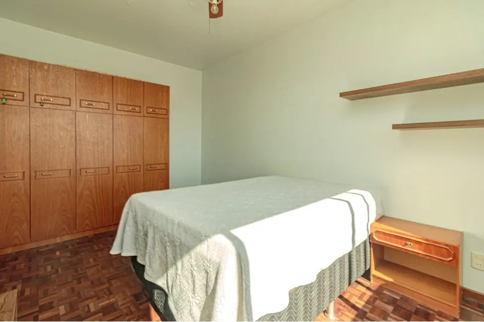 Apartamento com 2 quartos à venda, 110m2 em Independência, Porto Alegre - RS - imagem 6 Foto 6 de Apartamento com 2 quartos à venda, 110m2 em Independência, Porto Alegre - RS