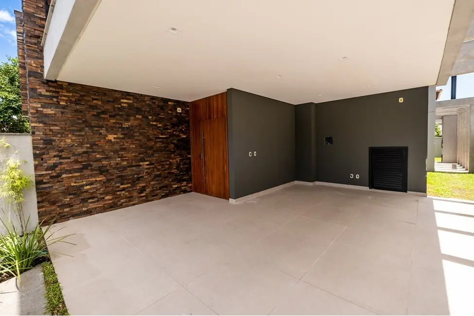 Casa com 3 quartos à venda, 240m2 em Cachoeira do Bom Jesus, Florianopolis - SC - imagem 6 Foto 6 de Casa com 3 quartos à venda, 240m2 em Cachoeira do Bom Jesus, Florianopolis - SC