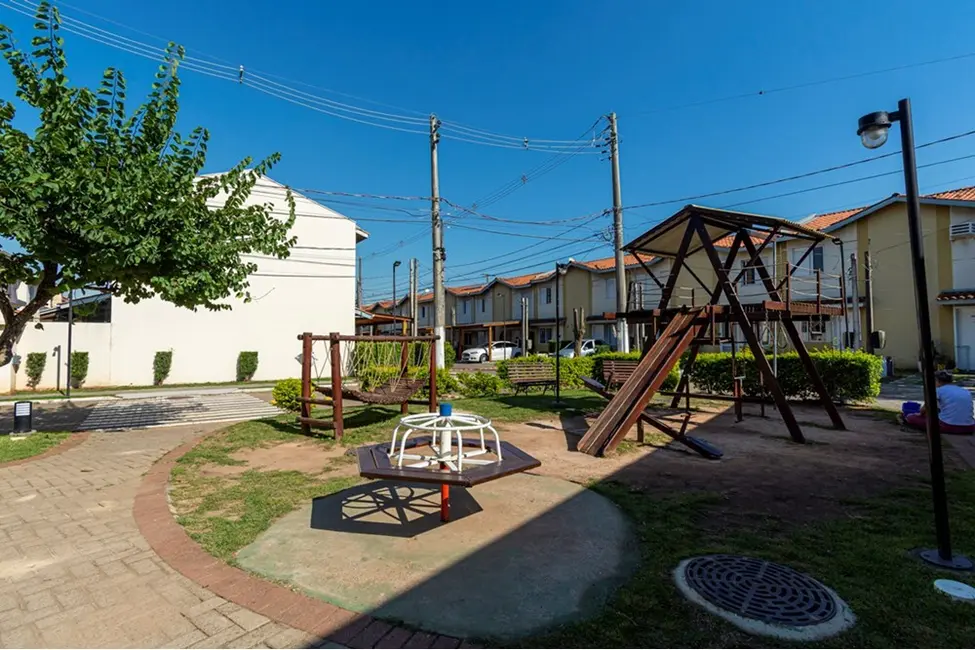 Casa de Condomínio com 2 quartos à venda, 88m2 em Igara, Canoas - RS - imagem 9 Foto 9 de Casa de Condomínio com 2 quartos à venda, 88m2 em Igara, Canoas - RS