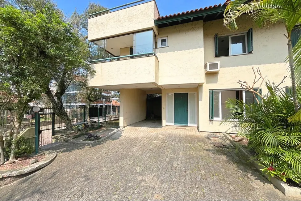 Foto 1 de Casa de Condomínio com 3 quartos à venda, 254m2 em Ipanema, Porto Alegre - RS