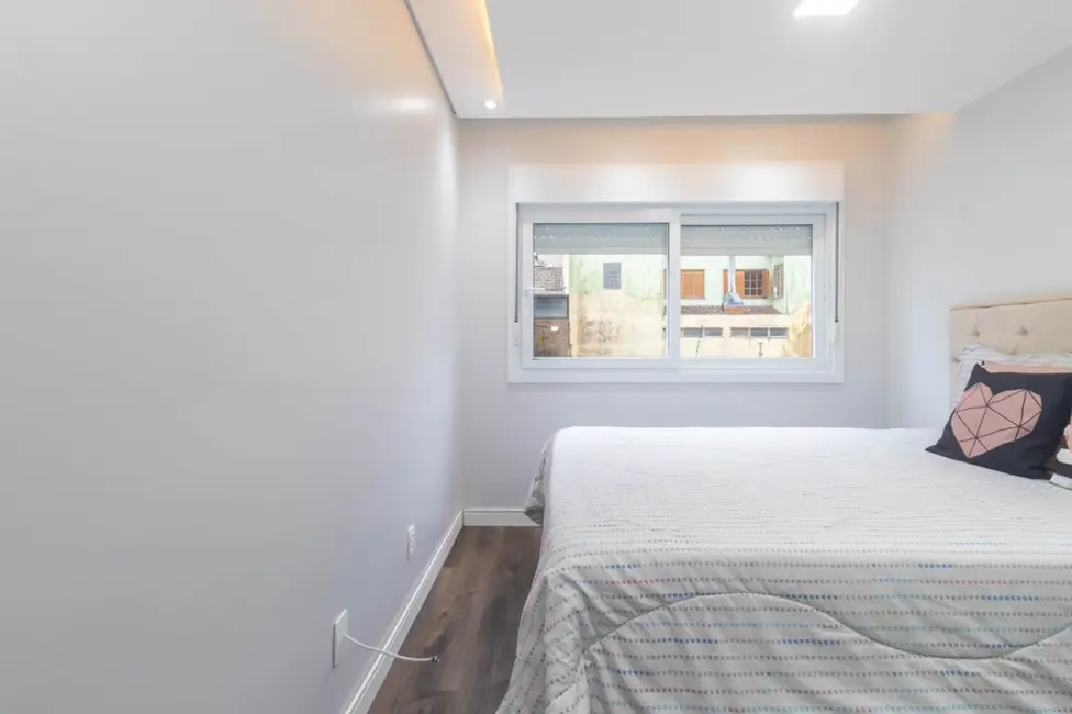 Apartamento com 2 quartos à venda, 60m2 em Glória, Porto Alegre - RS - imagem 9 Foto 9 de Apartamento com 2 quartos à venda, 60m2 em Glória, Porto Alegre - RS