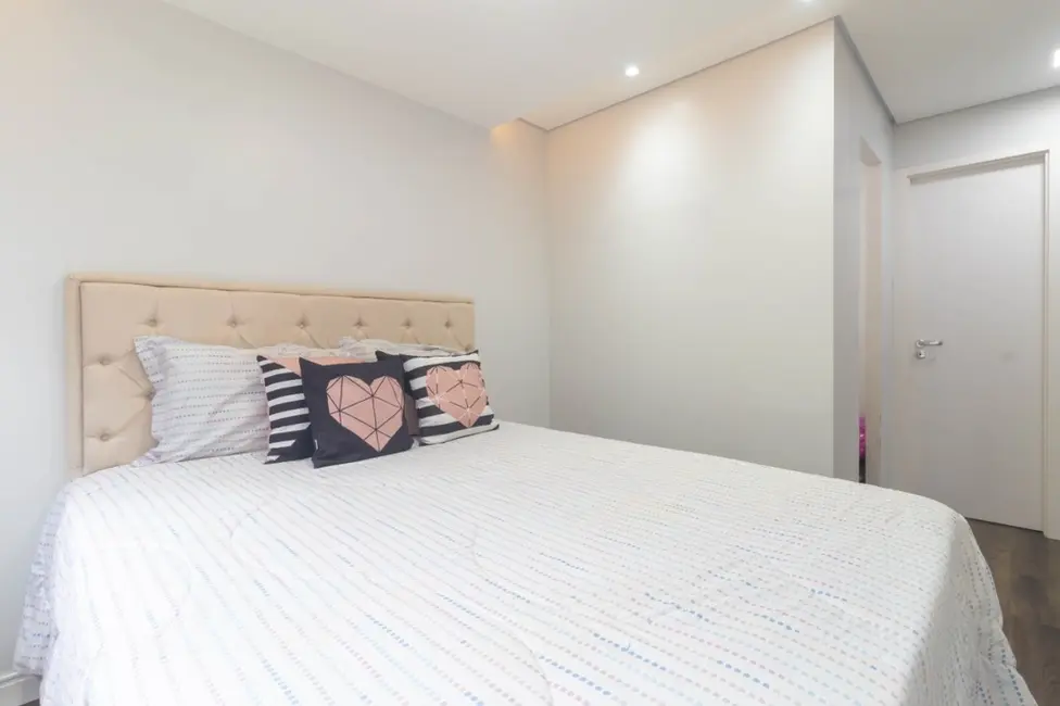 Apartamento com 2 quartos à venda, 60m2 em Glória, Porto Alegre - RS - imagem 8 Foto 8 de Apartamento com 2 quartos à venda, 60m2 em Glória, Porto Alegre - RS