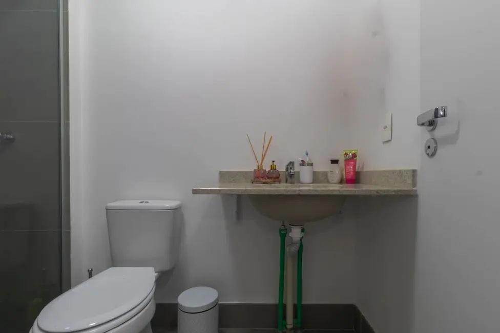 Apartamento com 2 quartos à venda, 60m2 em Glória, Porto Alegre - RS - imagem 3 Foto 3 de Apartamento com 2 quartos à venda, 60m2 em Glória, Porto Alegre - RS