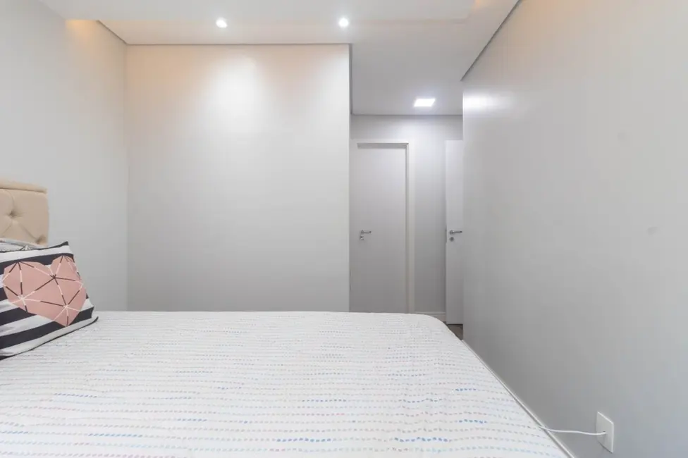 Apartamento com 2 quartos à venda, 60m2 em Glória, Porto Alegre - RS - imagem 7 Foto 7 de Apartamento com 2 quartos à venda, 60m2 em Glória, Porto Alegre - RS