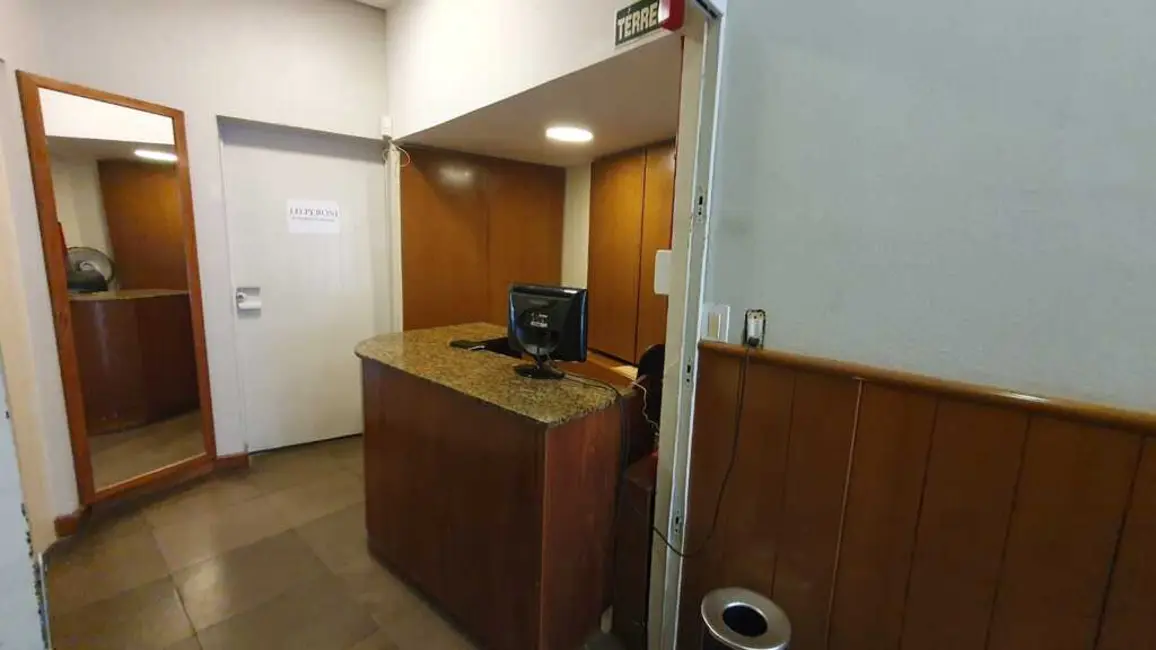 Sala Comercial à venda, 59m2 em Menino Deus, Porto Alegre - RS - imagem 5 Foto 5 de Sala Comercial à venda, 59m2 em Menino Deus, Porto Alegre - RS
