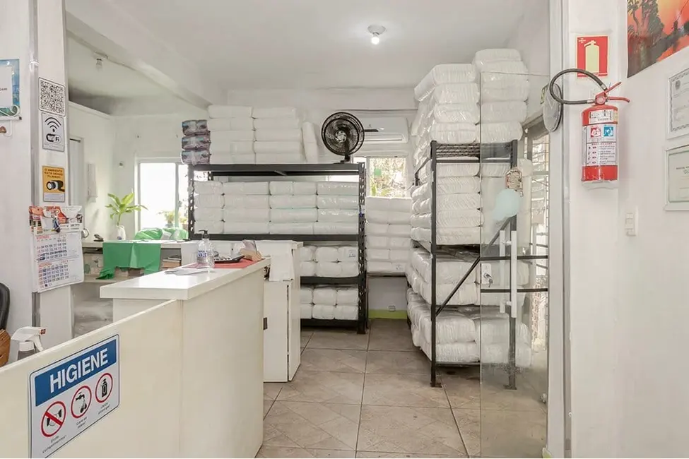 Foto 4 de Prédio Inteiro à venda, 200m2 em Cavalhada, Porto Alegre - RS