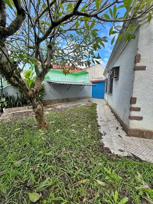 Foto 4 de Casa com 3 quartos à venda, 120m2 em Passo da Areia, Porto Alegre - RS