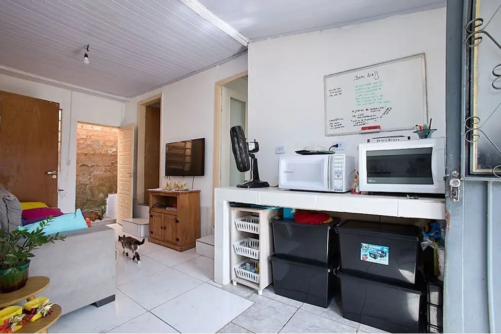 Casa com 2 quartos à venda, 54m2 em São José, Porto Alegre - RS - imagem 3 Foto 3 de Casa com 2 quartos à venda, 54m2 em São José, Porto Alegre - RS