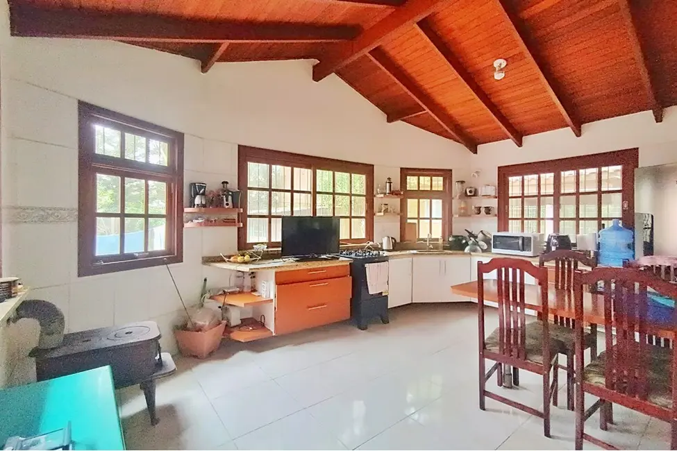 Casa de Condomínio com 3 quartos à venda, 157m2 em São Lucas, Viamao - RS - imagem 4 Foto 4 de Casa de Condomínio com 3 quartos à venda, 157m2 em São Lucas, Viamao - RS