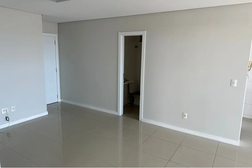 Apartamento com 3 quartos à venda, 103m2 em Centro, Itajai - SC - imagem 3 Foto 3 de Apartamento com 3 quartos à venda, 103m2 em Centro, Itajai - SC