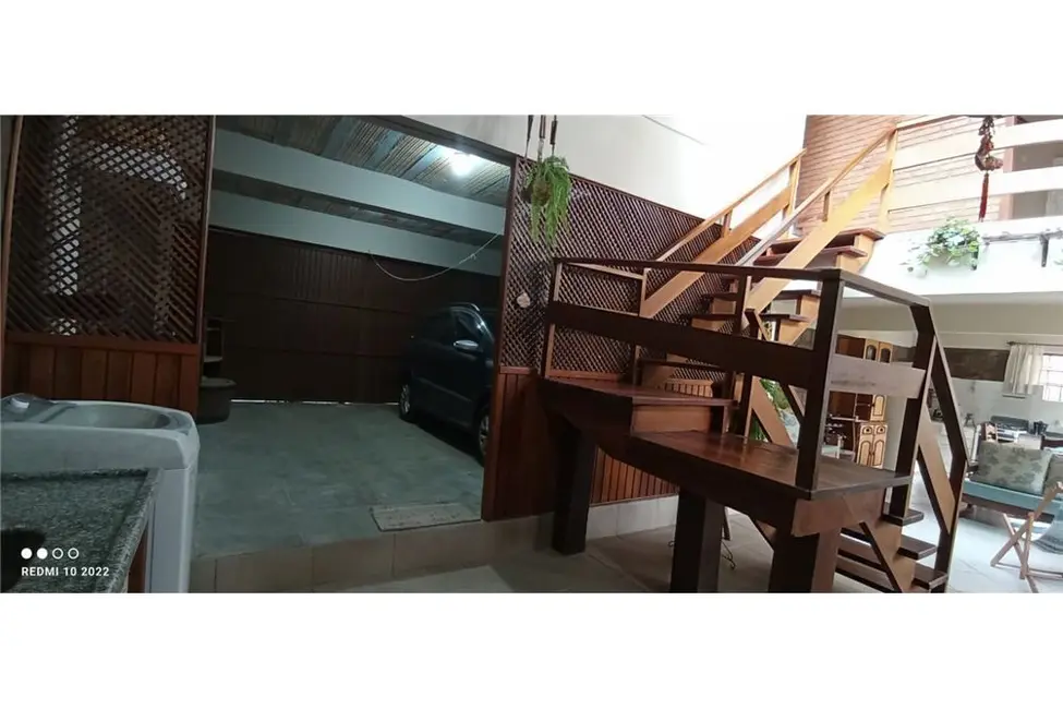 Foto 2 de Casa com 2 quartos à venda, 210m2 em Vila Nova, Porto Alegre - RS