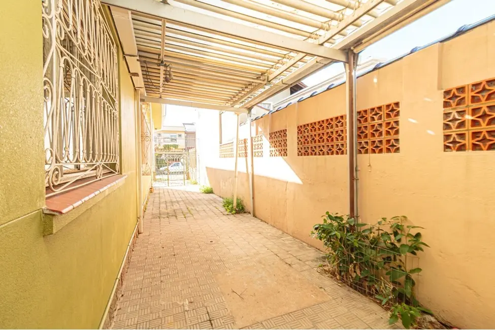 Casa com 3 quartos à venda, 164m2 em São João, Porto Alegre - RS - imagem 4 Foto 4 de Casa com 3 quartos à venda, 164m2 em São João, Porto Alegre - RS