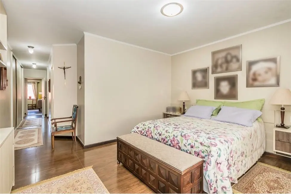 Foto 2 de Casa com 4 quartos à venda, 525m2 em Jardim Sabará, Porto Alegre - RS
