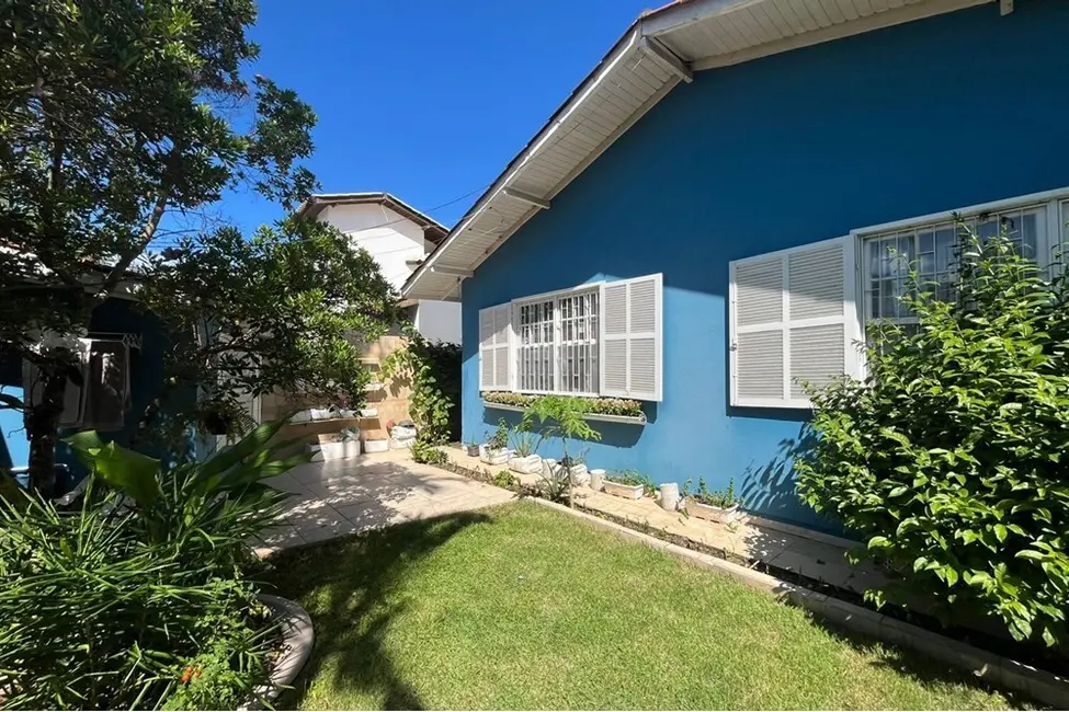 Casa com 7 quartos à venda, 240m2 em Santa Mônica, Florianopolis - SC - imagem 2 Foto 2 de Casa com 7 quartos à venda, 240m2 em Santa Mônica, Florianopolis - SC