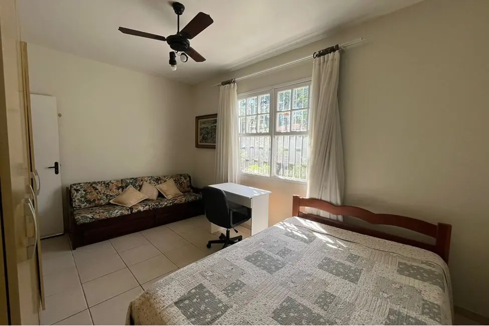 Casa com 7 quartos à venda, 240m2 em Santa Mônica, Florianopolis - SC - imagem 5 Foto 5 de Casa com 7 quartos à venda, 240m2 em Santa Mônica, Florianopolis - SC