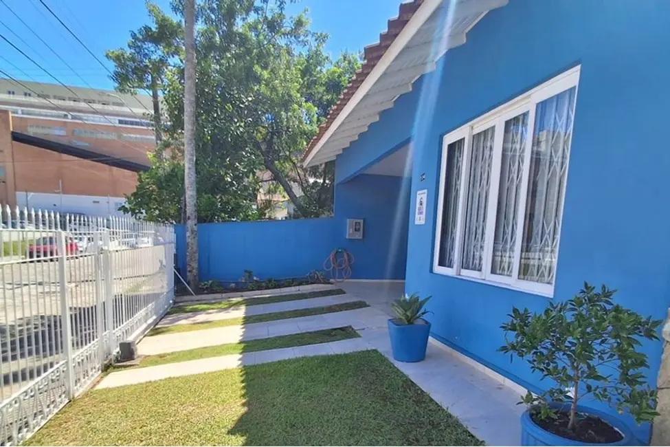 Foto 1 de Casa com 7 quartos à venda, 240m2 em Santa Mônica, Florianopolis - SC