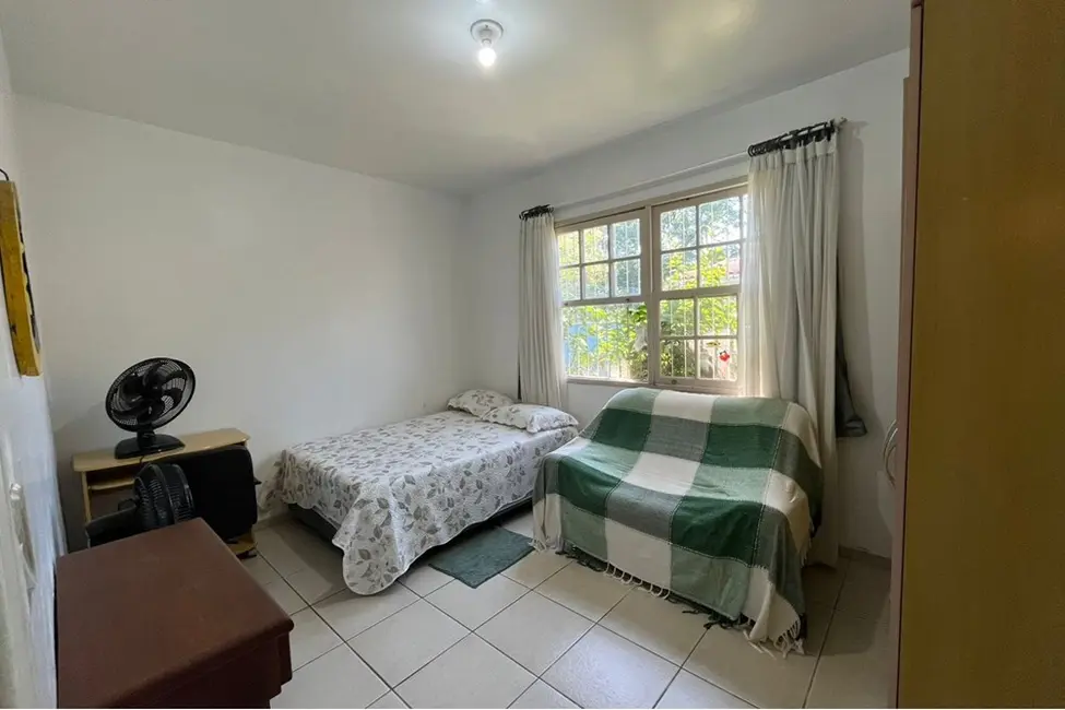 Casa com 7 quartos à venda, 240m2 em Santa Mônica, Florianopolis - SC - imagem 4 Foto 4 de Casa com 7 quartos à venda, 240m2 em Santa Mônica, Florianopolis - SC