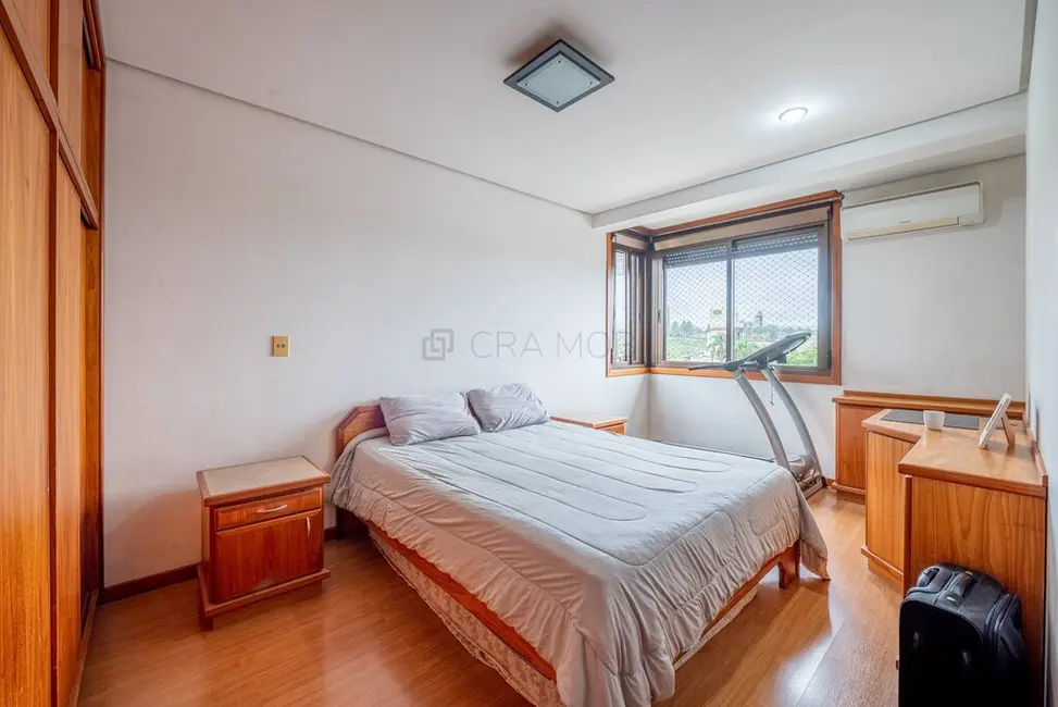 Apartamento com 3 quartos à venda, 117m2 em Petrópolis, Porto Alegre - RS - imagem 8 Foto 8 de Apartamento com 3 quartos à venda, 117m2 em Petrópolis, Porto Alegre - RS