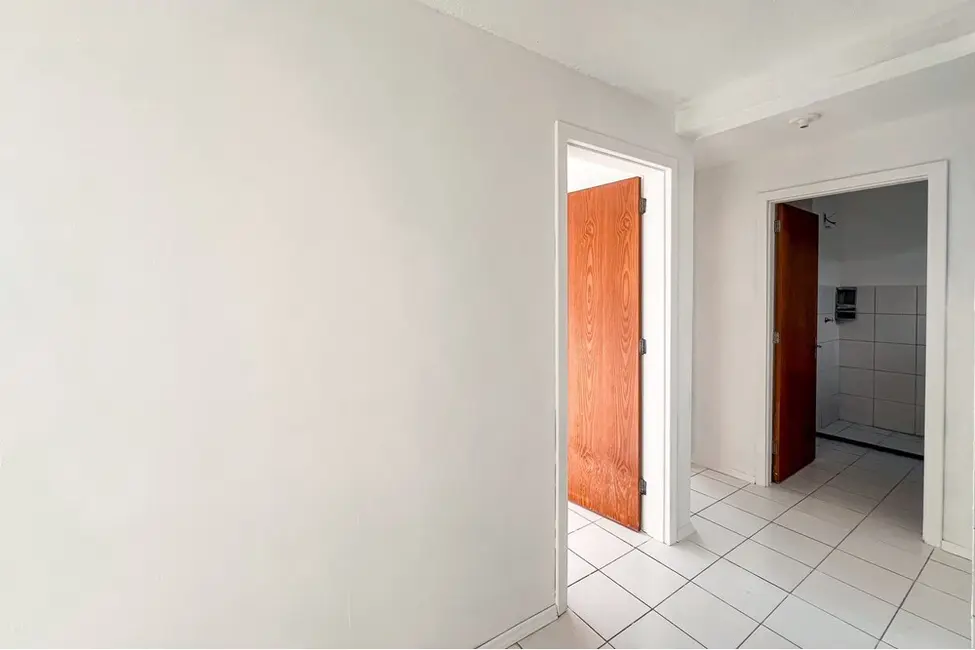 Foto 2 de Apartamento com 2 quartos à venda, 47m2 em Mato Grande, Canoas - RS