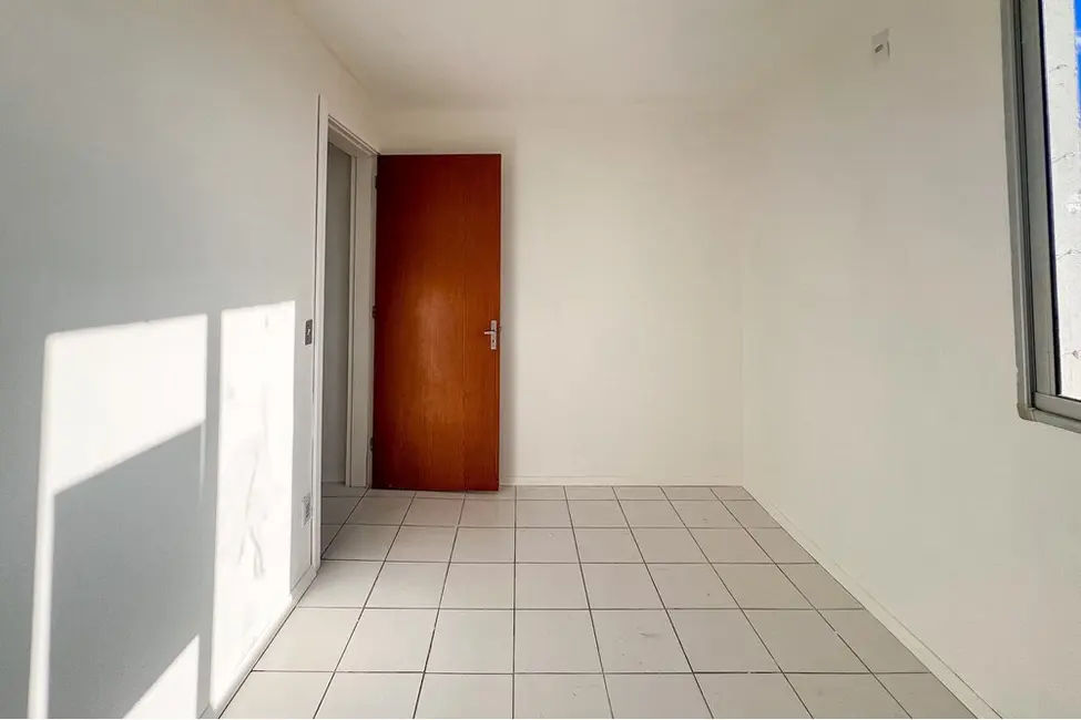 Foto 8 de Apartamento com 2 quartos à venda, 47m2 em Mato Grande, Canoas - RS