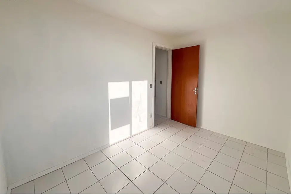 Foto 9 de Apartamento com 2 quartos à venda, 47m2 em Mato Grande, Canoas - RS