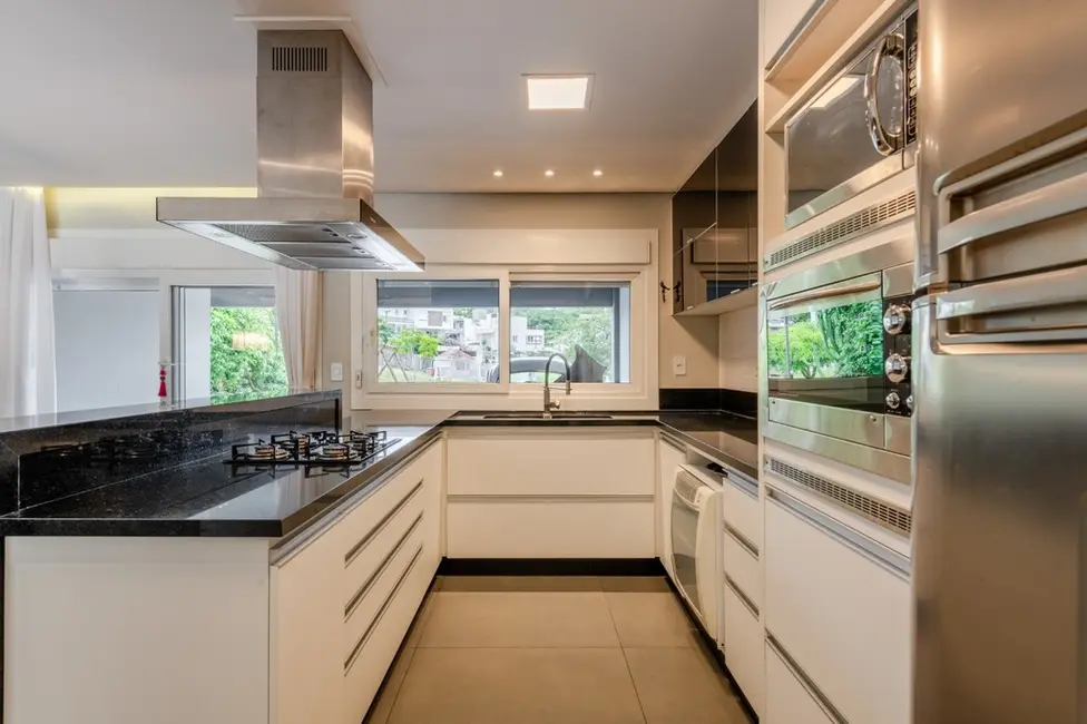 Foto 6 de Casa de Condomínio com 3 quartos à venda, 320m2 em Vila Nova, Porto Alegre - RS